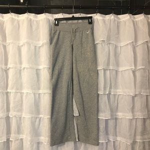 Nike sweat pants xs only worn once heather gray